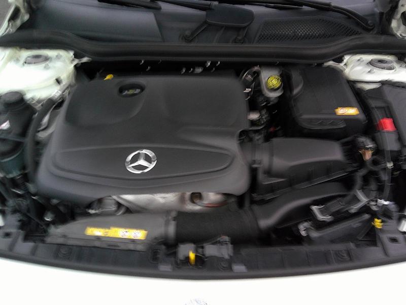 Mercedes-Benz GLA-Class GLA250 4MATIC 2015