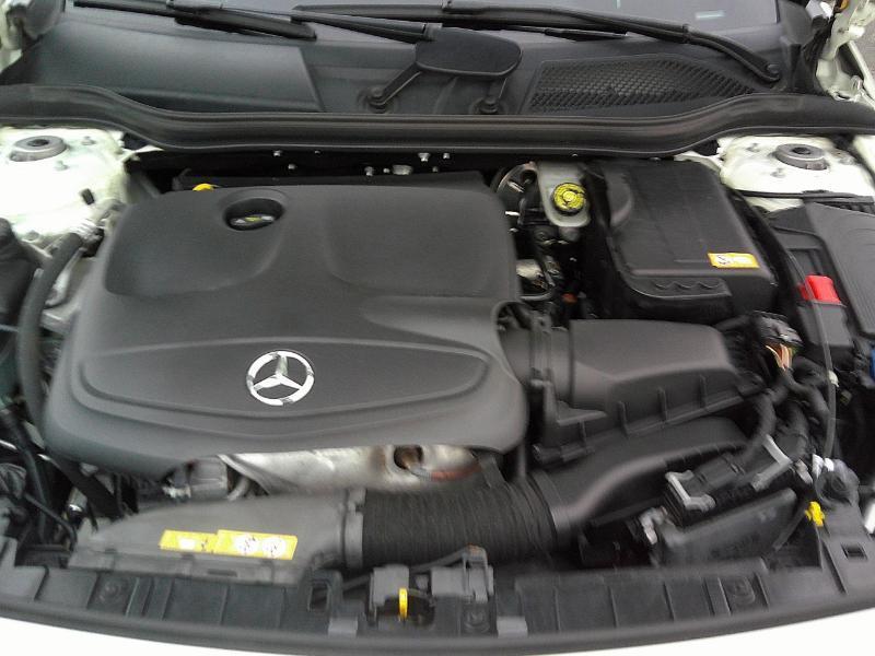 Mercedes-Benz GLA-Class GLA250 4MATIC 2015
