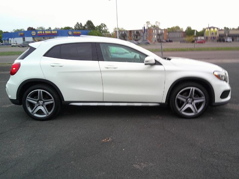 Mercedes-Benz GLA-Class GLA250 4MATIC 2015