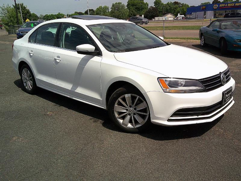 Volkswagen Jetta SE 6A 2016
