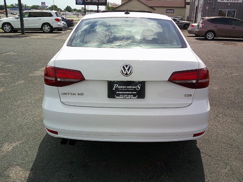 Volkswagen Jetta SE 6A 2016