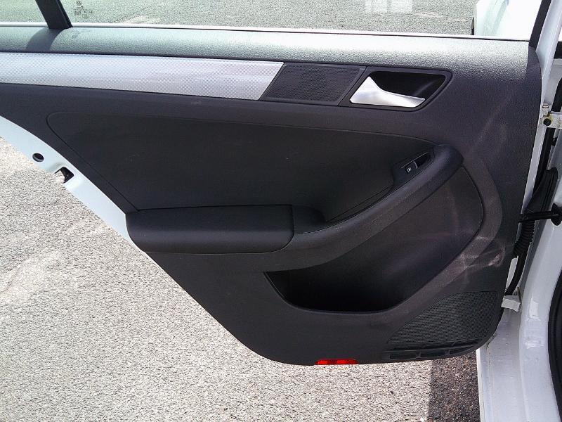 Volkswagen Jetta SE 6A 2016