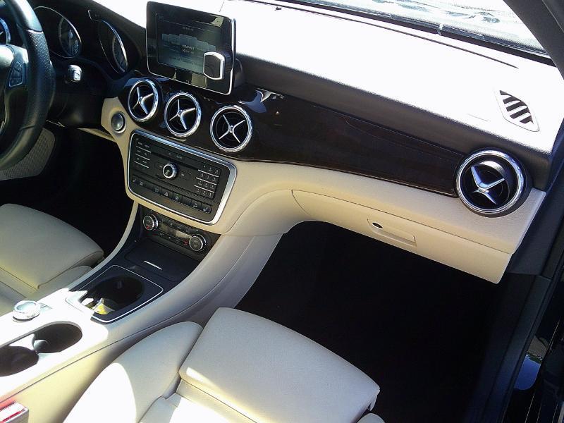 Mercedes-Benz GLA-Class GLA250 4MATIC 2016