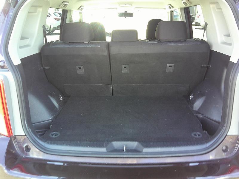 Scion xB 5-Door Wagon 5-Spd MT 2012