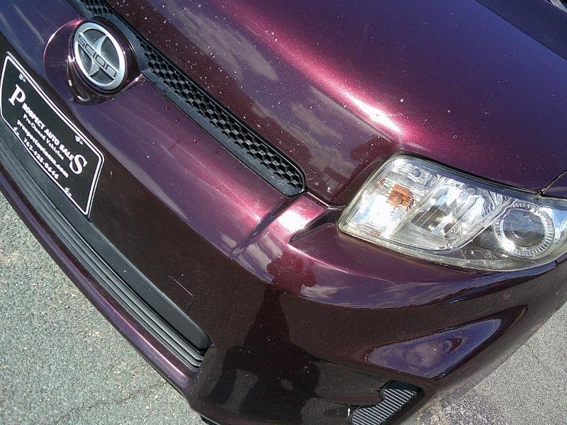 Scion xB 5-Door Wagon 5-Spd MT 2012