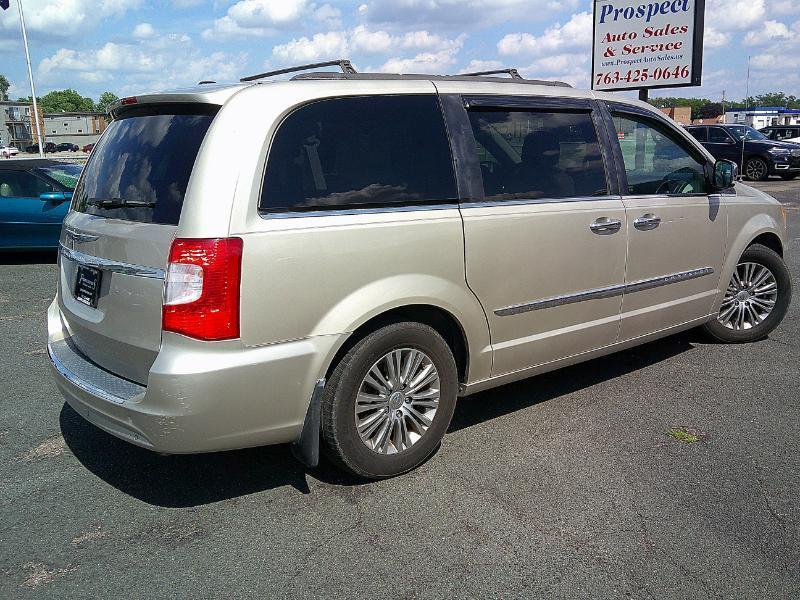 Chrysler Town & Country Touring-L 2014