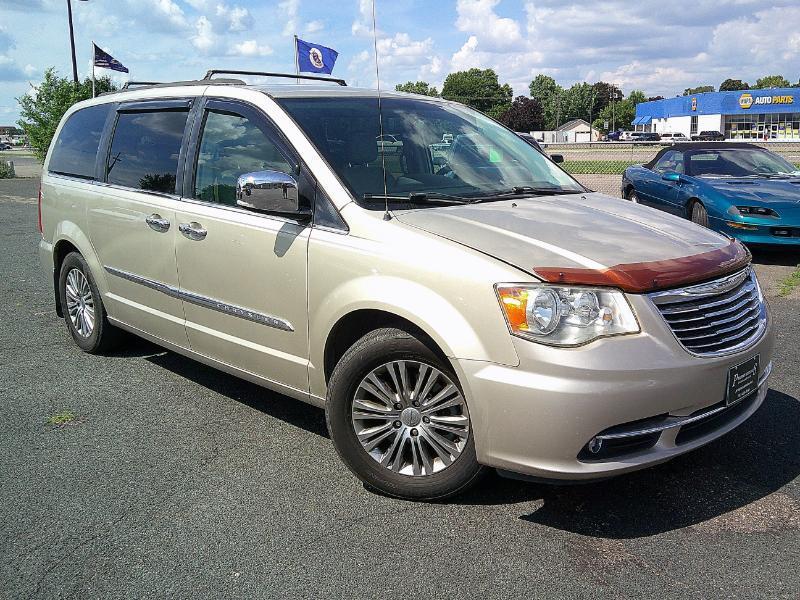 Chrysler Town & Country Touring-L 2014