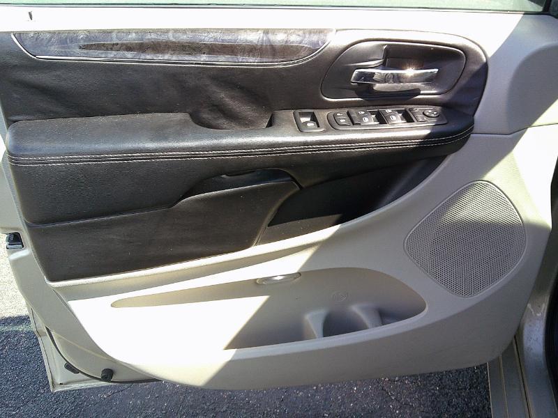 Chrysler Town & Country Touring-L 2014