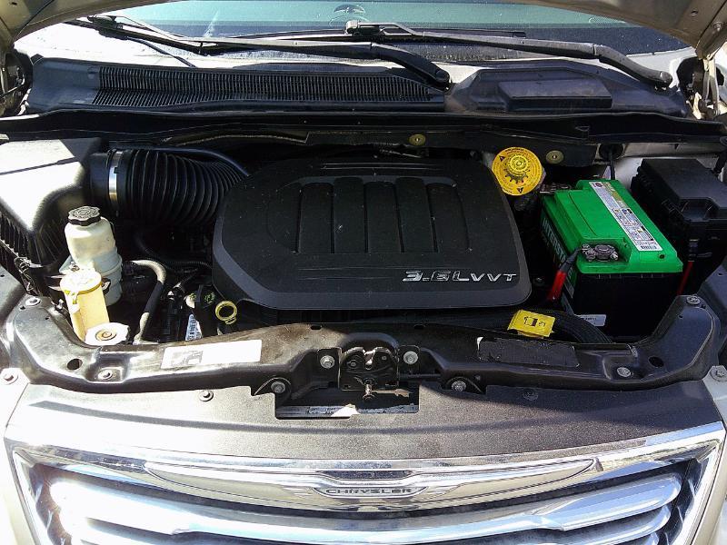 Chrysler Town & Country Touring-L 2014