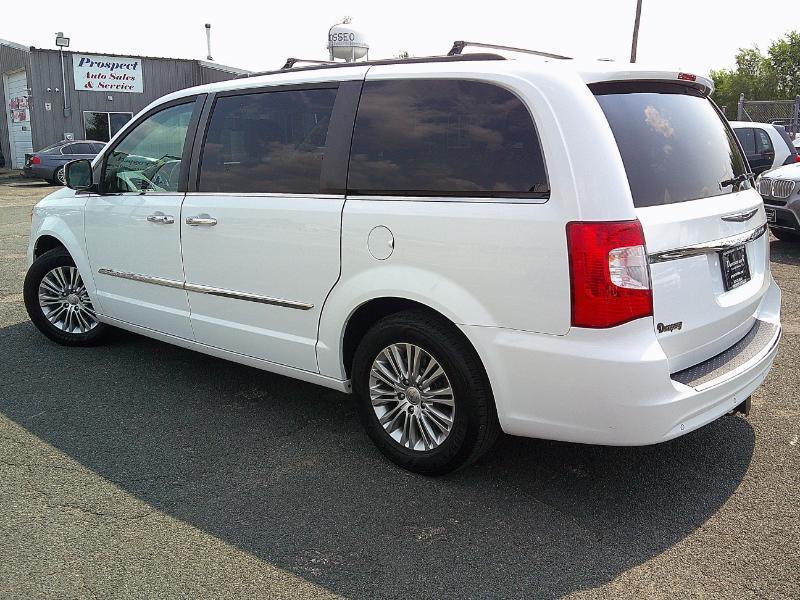 Chrysler Town & Country Limited Platinum 2015