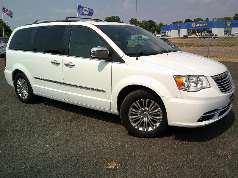 Chrysler Town & Country Limited Platinum 2015