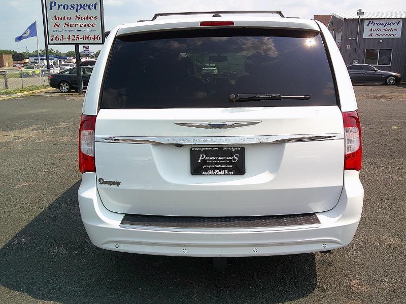 Chrysler Town & Country Limited Platinum 2015