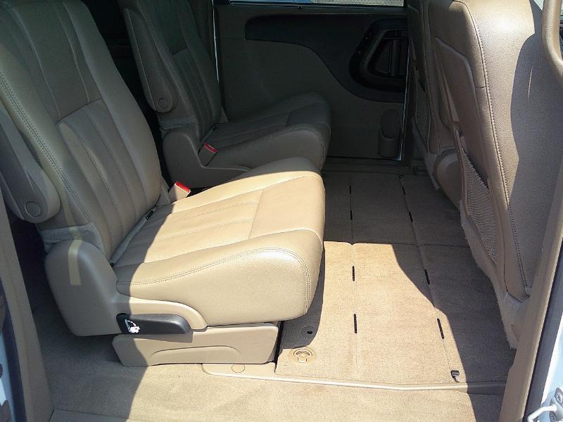 Chrysler Town & Country Limited Platinum 2015