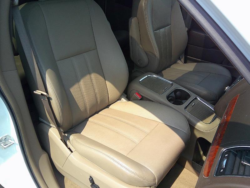 Chrysler Town & Country Limited Platinum 2015