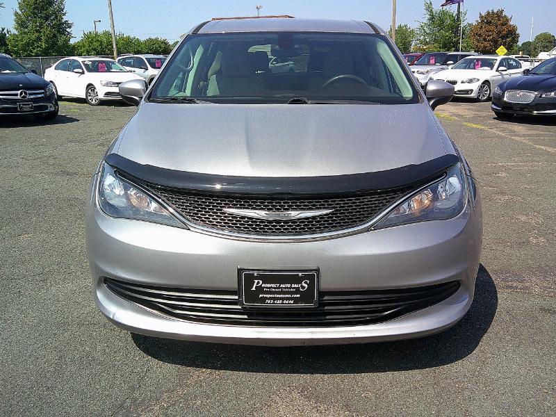 Chrysler Pacifica Touring 2017