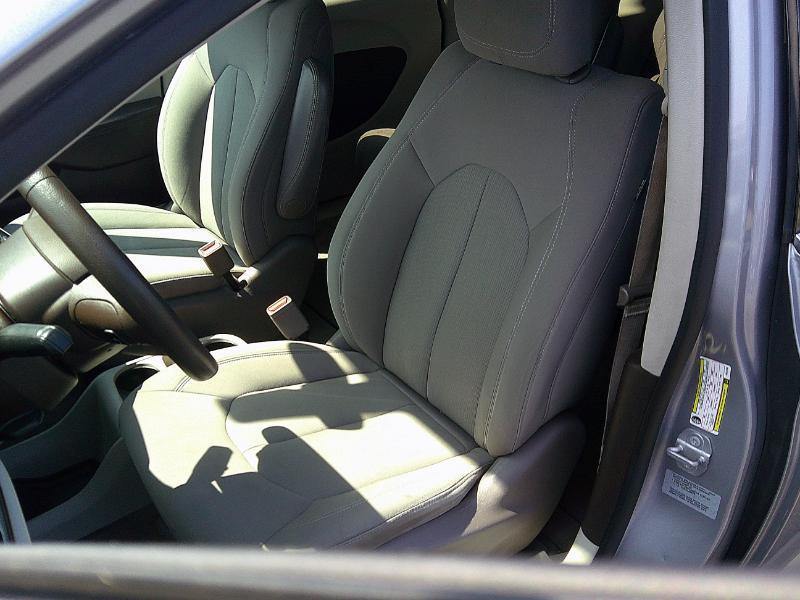 Chrysler Pacifica Touring 2017