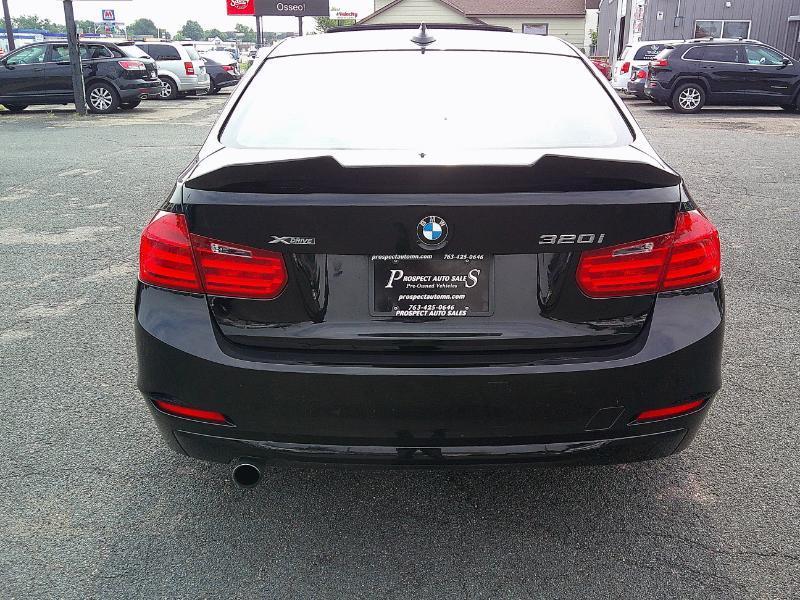 BMW 3-Series 320i xDrive 2013