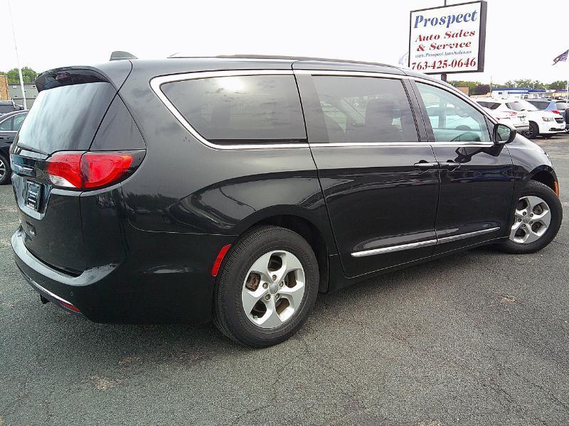 Chrysler Pacifica Touring-L Plus 2017