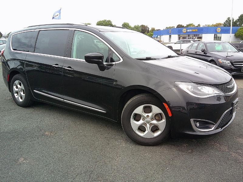 Chrysler Pacifica Touring-L Plus 2017