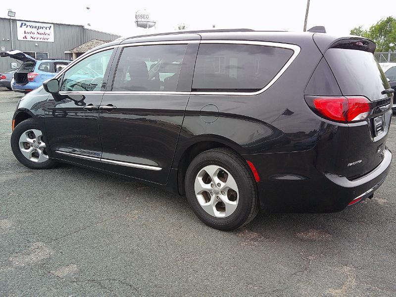Chrysler Pacifica Touring-L Plus 2017