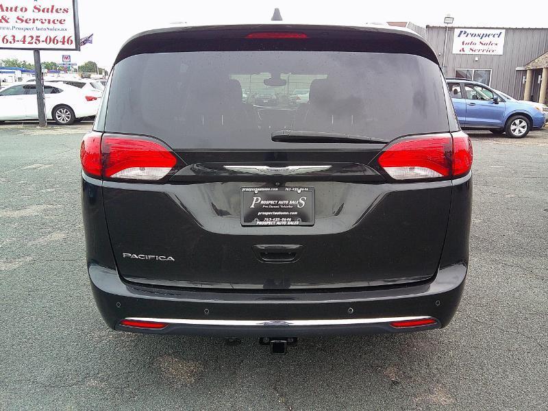 Chrysler Pacifica Touring-L Plus 2017