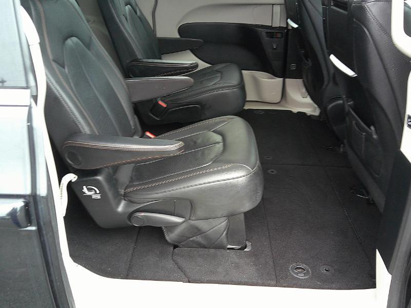 Chrysler Pacifica Touring-L Plus 2017