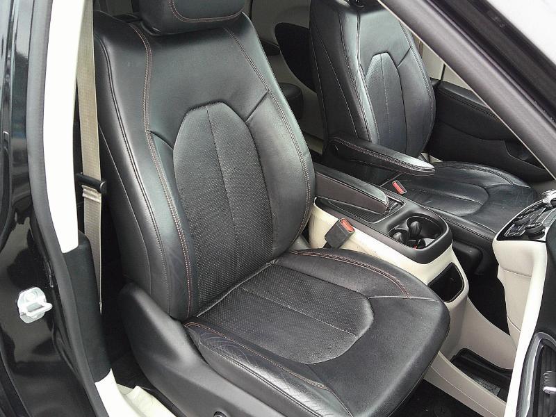 Chrysler Pacifica Touring-L Plus 2017