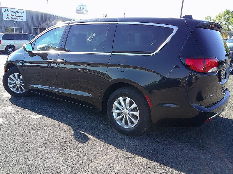Chrysler Pacifica Touring Plus 2019