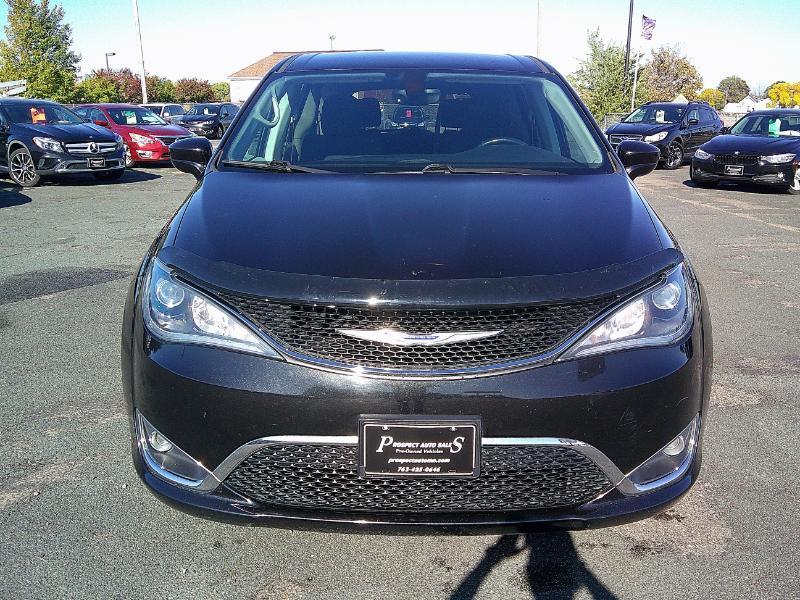 Chrysler Pacifica Touring Plus 2019