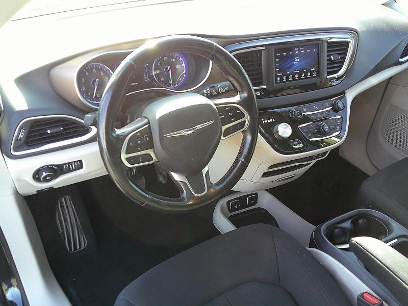 Chrysler Pacifica Touring Plus 2019