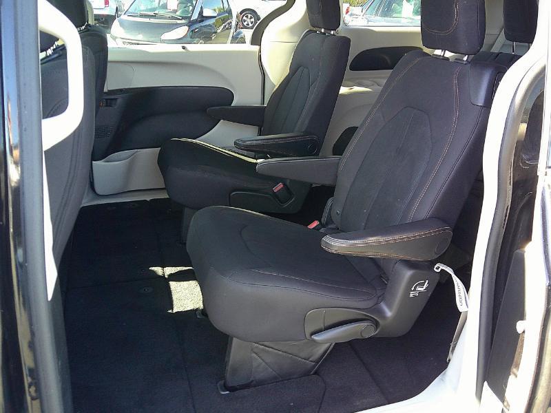 Chrysler Pacifica Touring Plus 2019