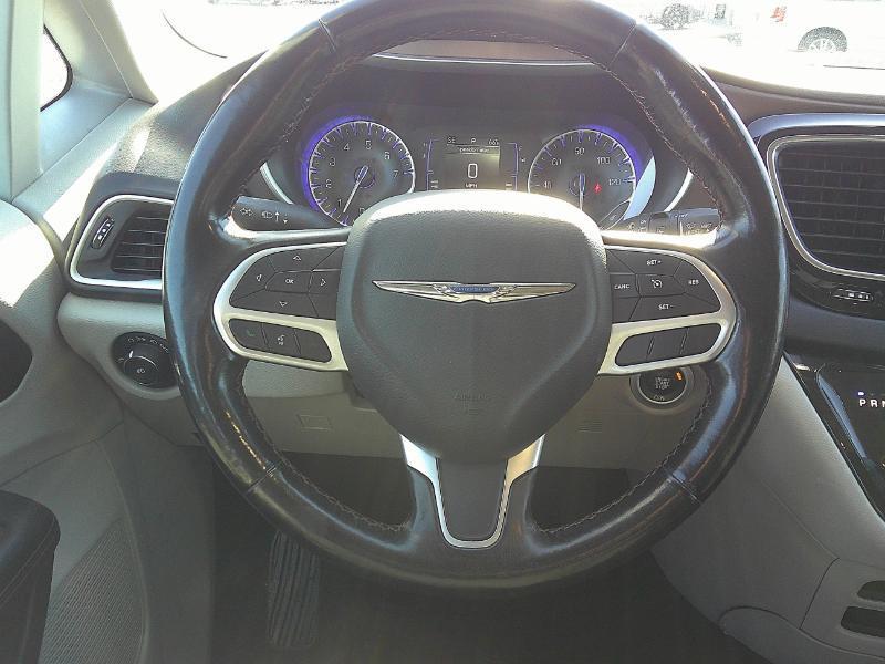 Chrysler Pacifica Touring Plus 2019