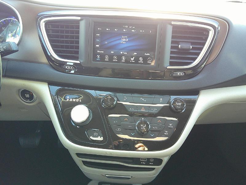 Chrysler Pacifica Touring Plus 2019