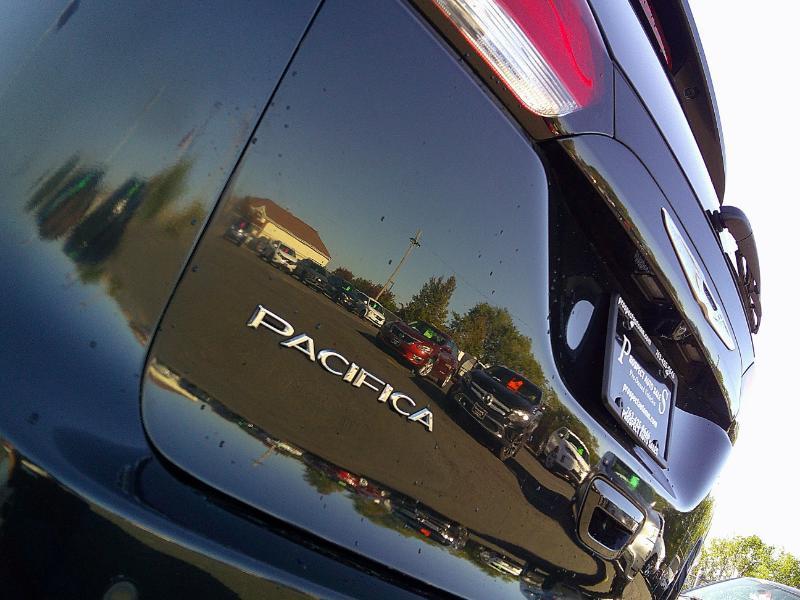Chrysler Pacifica Touring Plus 2019