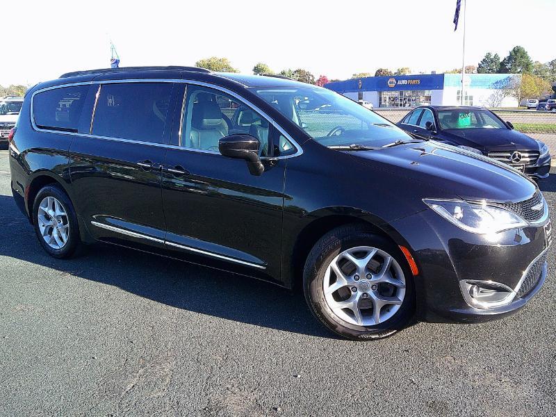 Chrysler Pacifica Touring Plus 2017