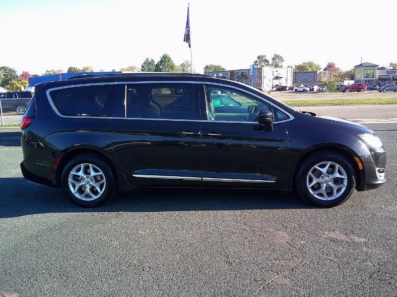 Chrysler Pacifica Touring Plus 2017