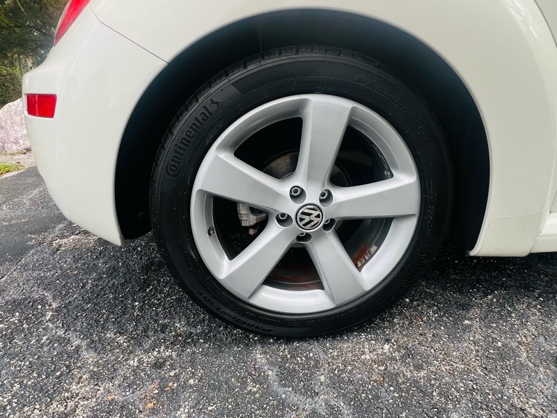 Volkswagen New Beetle S PZEV 2008