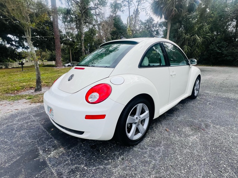 Volkswagen New Beetle S PZEV 2008