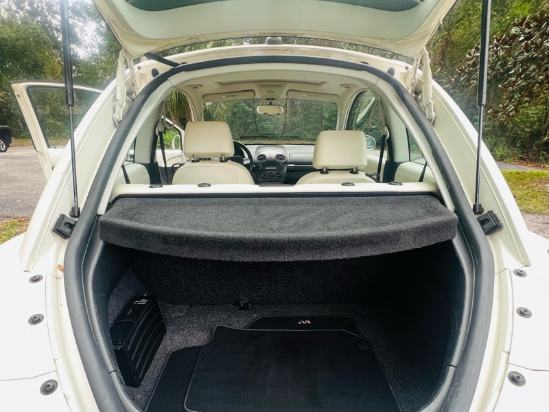 Volkswagen New Beetle S PZEV 2008