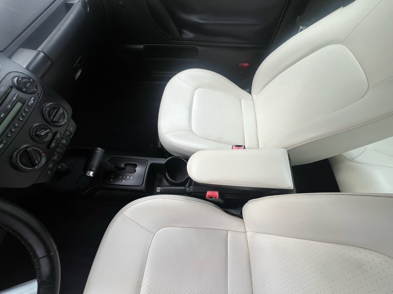 Volkswagen New Beetle S PZEV 2008