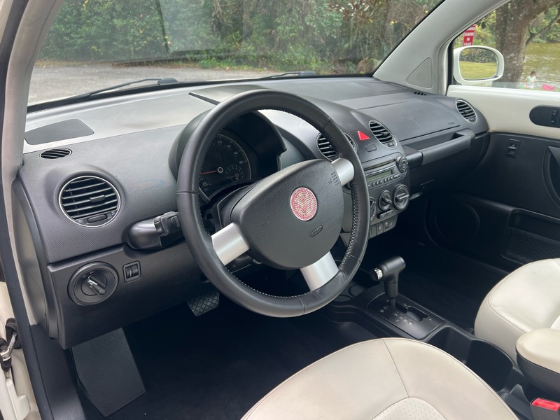 Volkswagen New Beetle S PZEV 2008