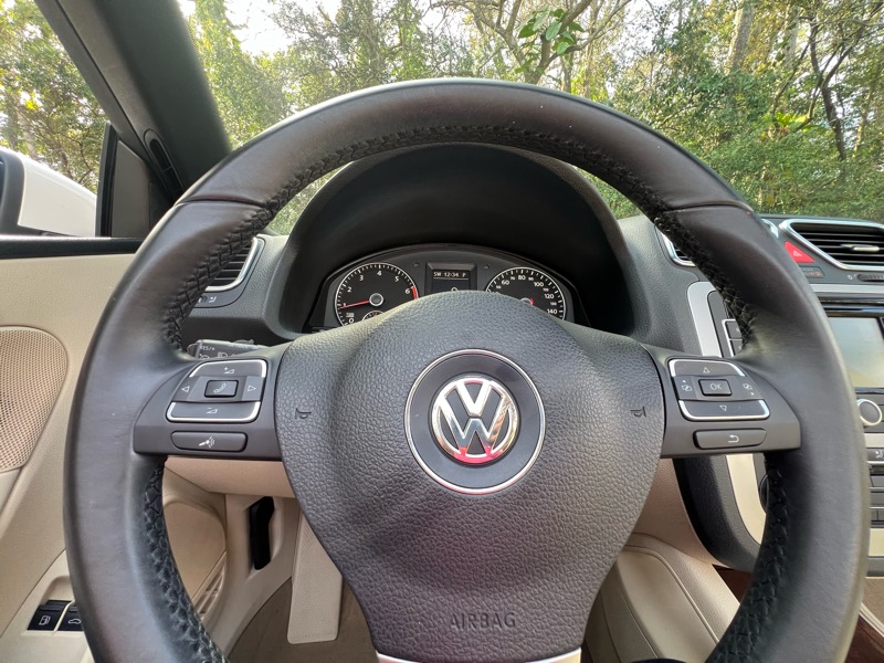 Volkswagen Eos Lux 2012