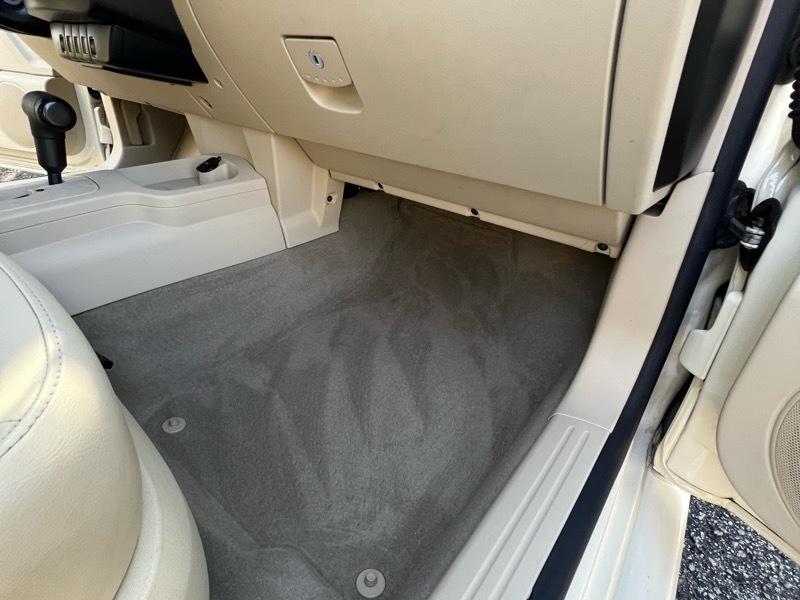 Volkswagen New Beetle S 2009