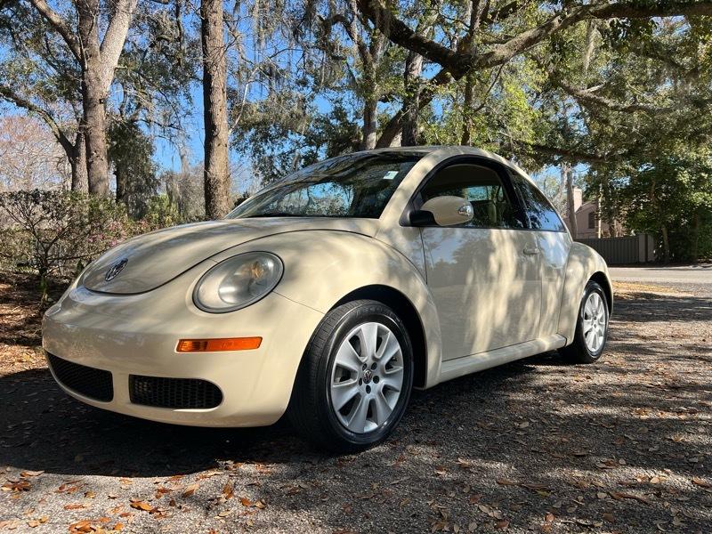 2009 Volkswagen New Beetle S