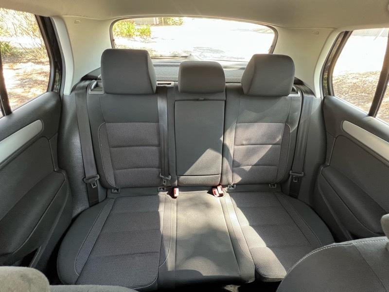 Volkswagen Golf 2.5L Conv & Sunroof 4 Door PZEV 2012