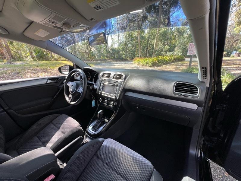 Volkswagen Golf 2.5L Conv & Sunroof 4 Door PZEV 2012