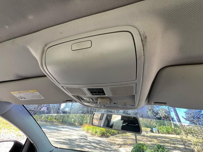 Volkswagen Golf 2.5L Conv & Sunroof 4 Door PZEV 2012