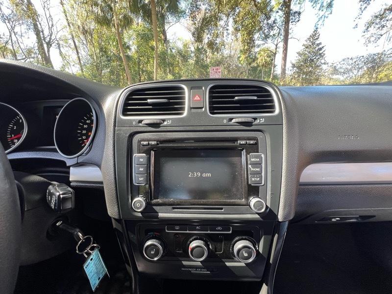 Volkswagen Golf 2.5L Conv & Sunroof 4 Door PZEV 2012