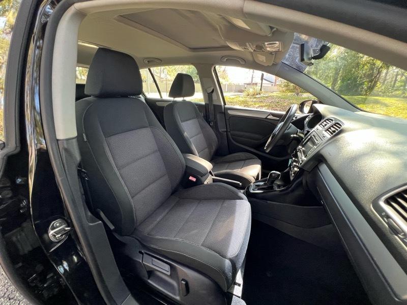 Volkswagen Golf 2.5L Conv & Sunroof 4 Door PZEV 2012