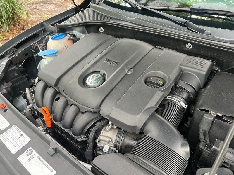 Volkswagen Passat 2.5L SE AT 2012